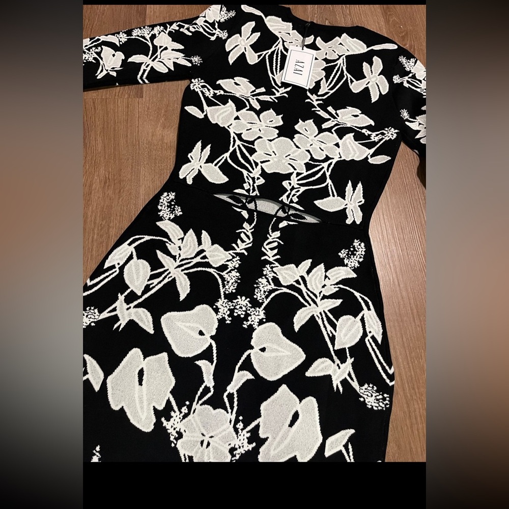 Azai bodycon Dress - Picture 4 of 4